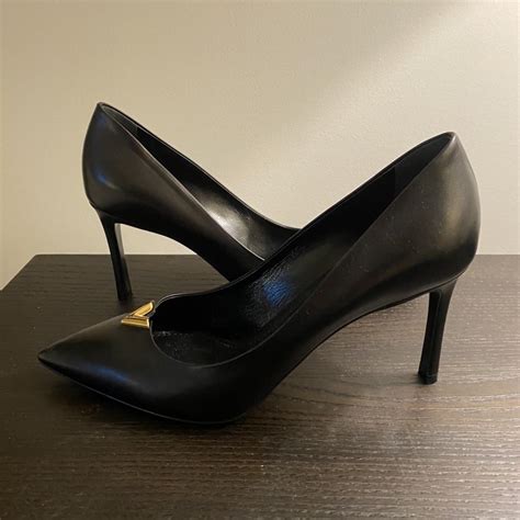 louis vuitton heartbreaker pump price